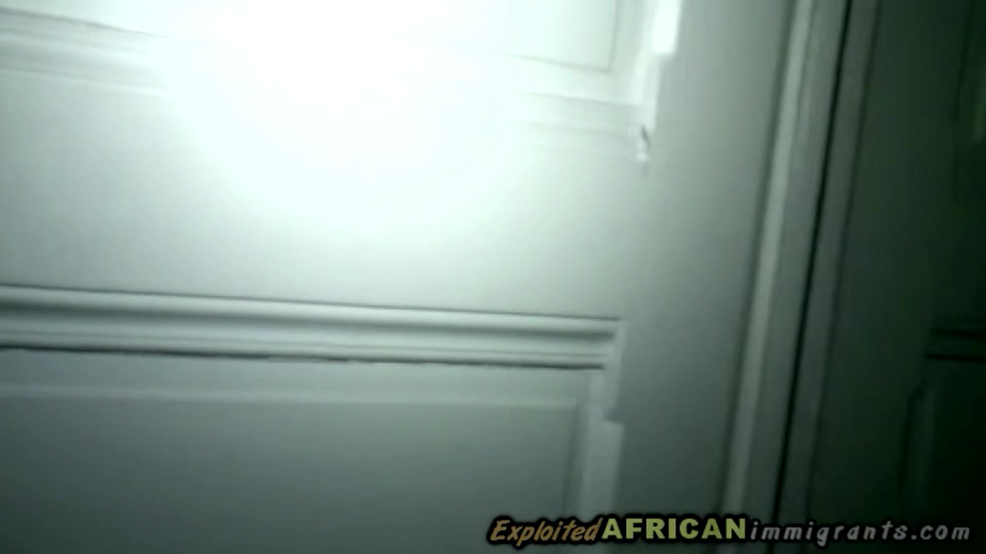 Ebony Amateur African Cutie Wakes To Masturbate And Fuck