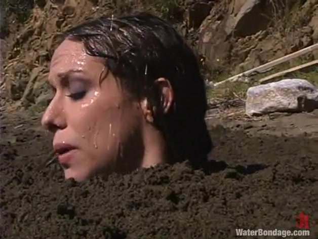 Sasha Sparks in Waterbondage Video
