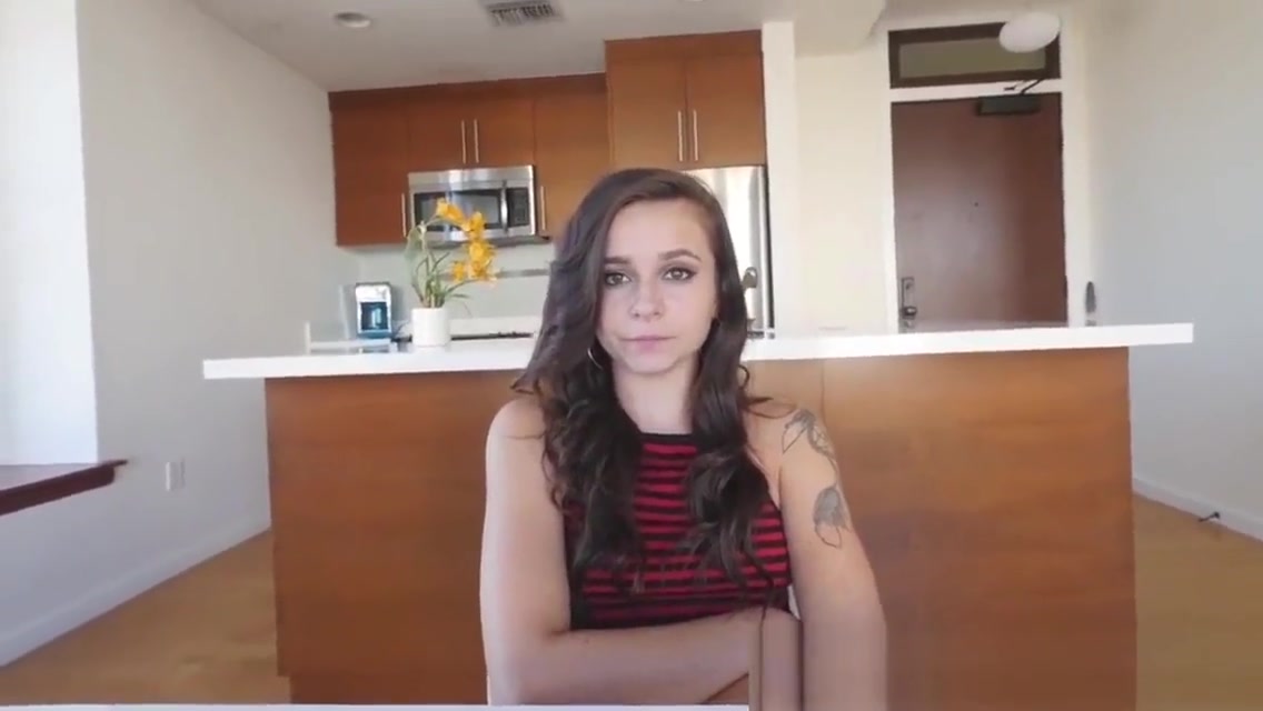 Stepsister fucks for jizz