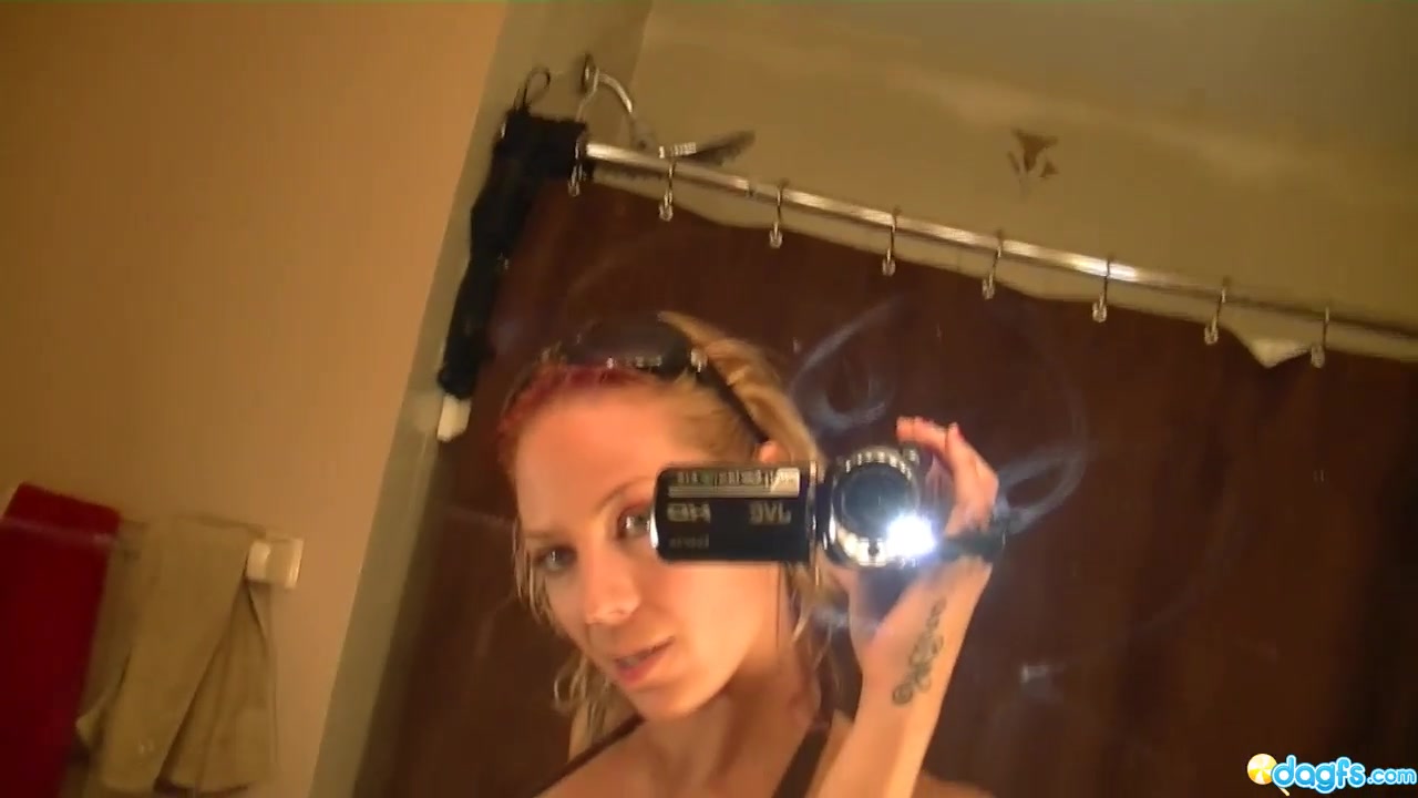 Blonde Emo In Homemade Solo Fingering - RealEmoExposed