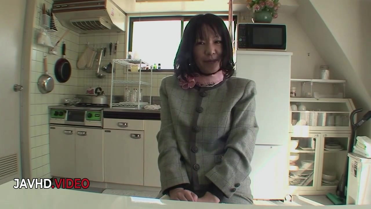 Passionate Japanese Woman Kiyoe Majima Vibrates Her Hairy Pussy Sensually