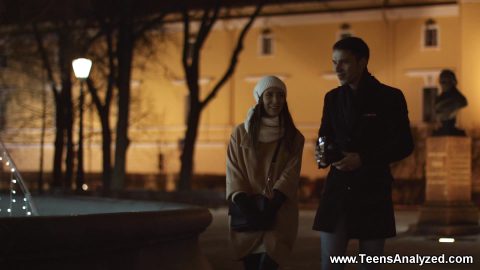 teens 18+ Analyzed - Molly Quinn - Romantic anal with a stranger