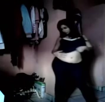 Very hot bhabi with big ass strips and shows off