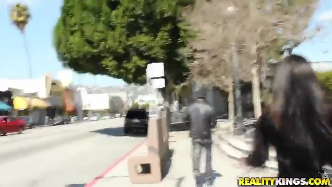 Sammie Spades looking for new fucking victims in the streets!