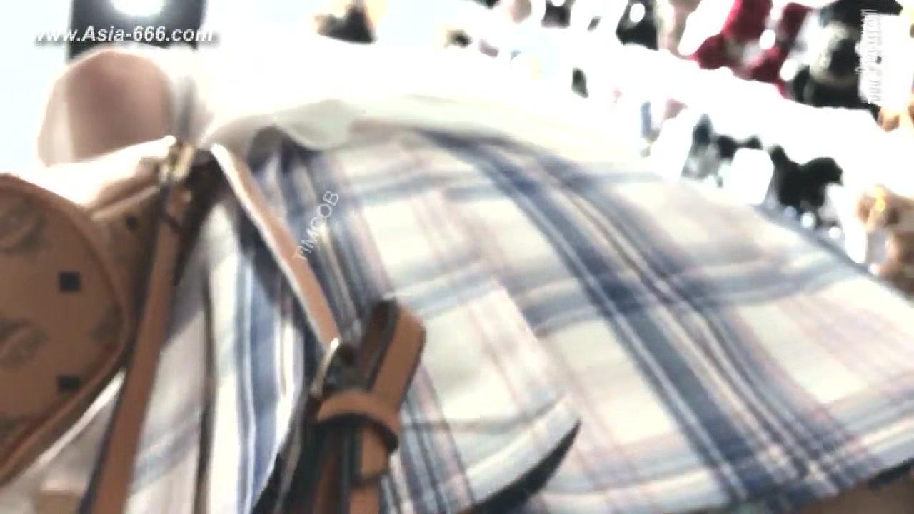 peeping chinese amateur upskirt.***