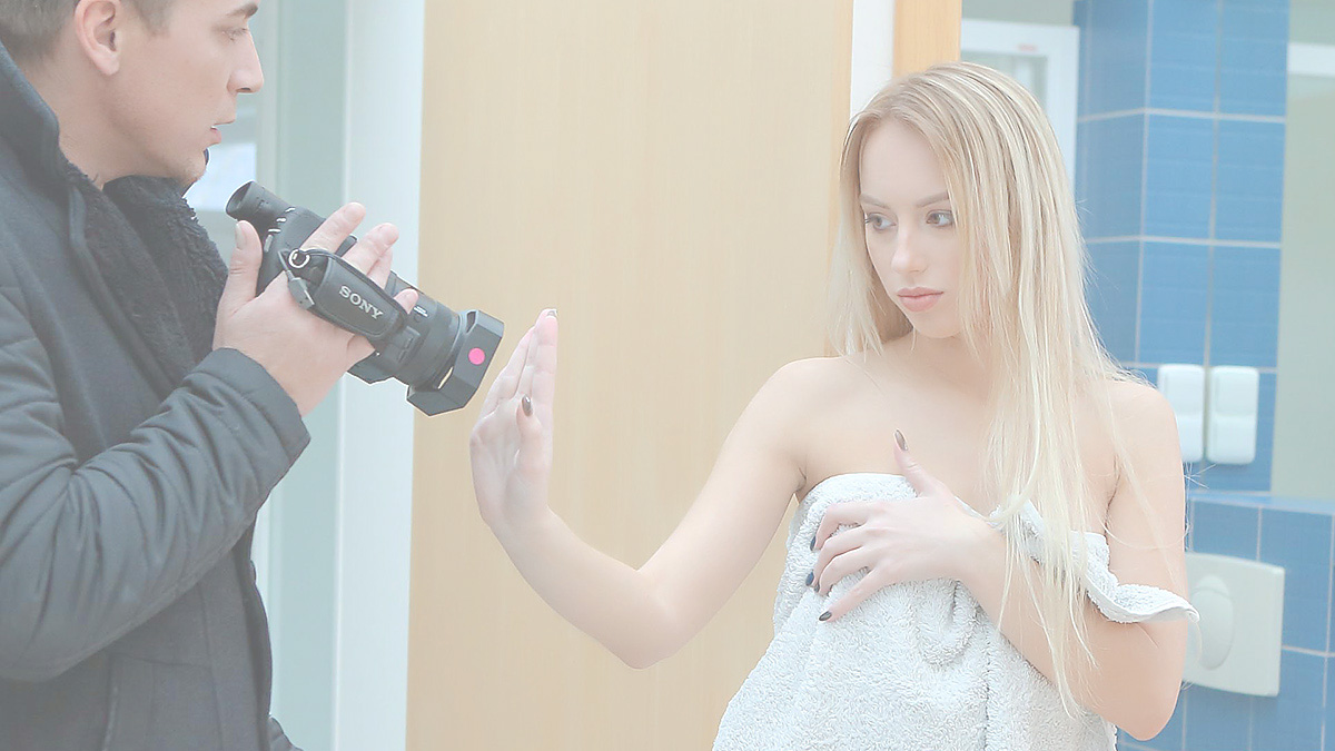 Amelia Video - TeenMegaWorld
