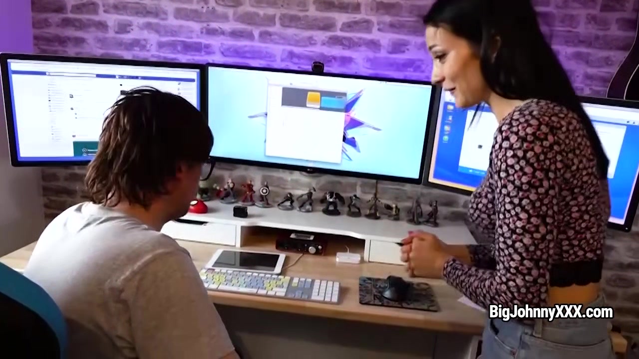 Big Johnny XXX Pornstar Babes - Natural Italian Porn Actress Valentina Bianco Sucks And Fucks Her Geeky Boyfriend While His Geeky Mate Is Upstairs Fixing Her Notepad! Cum In Mouth! Xxx Hardcore
