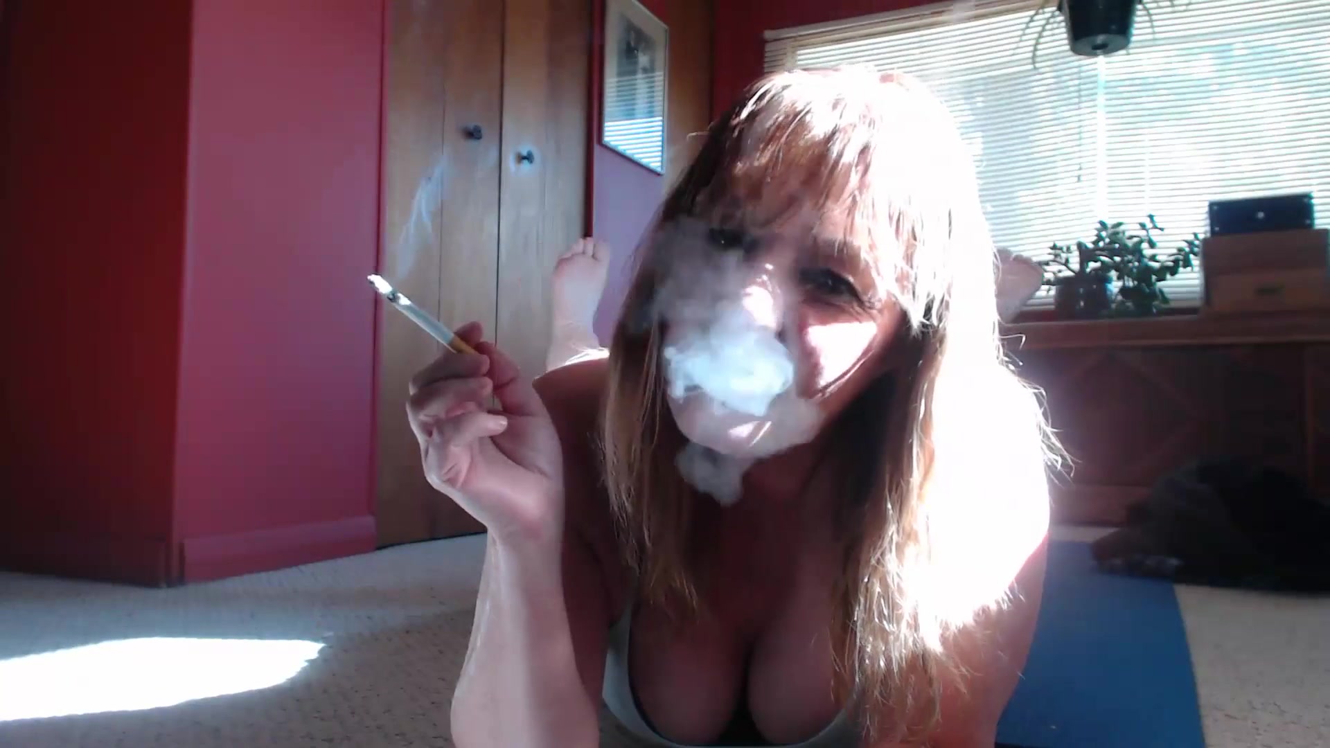 Smoking In The Sunlight - TacAmateurs