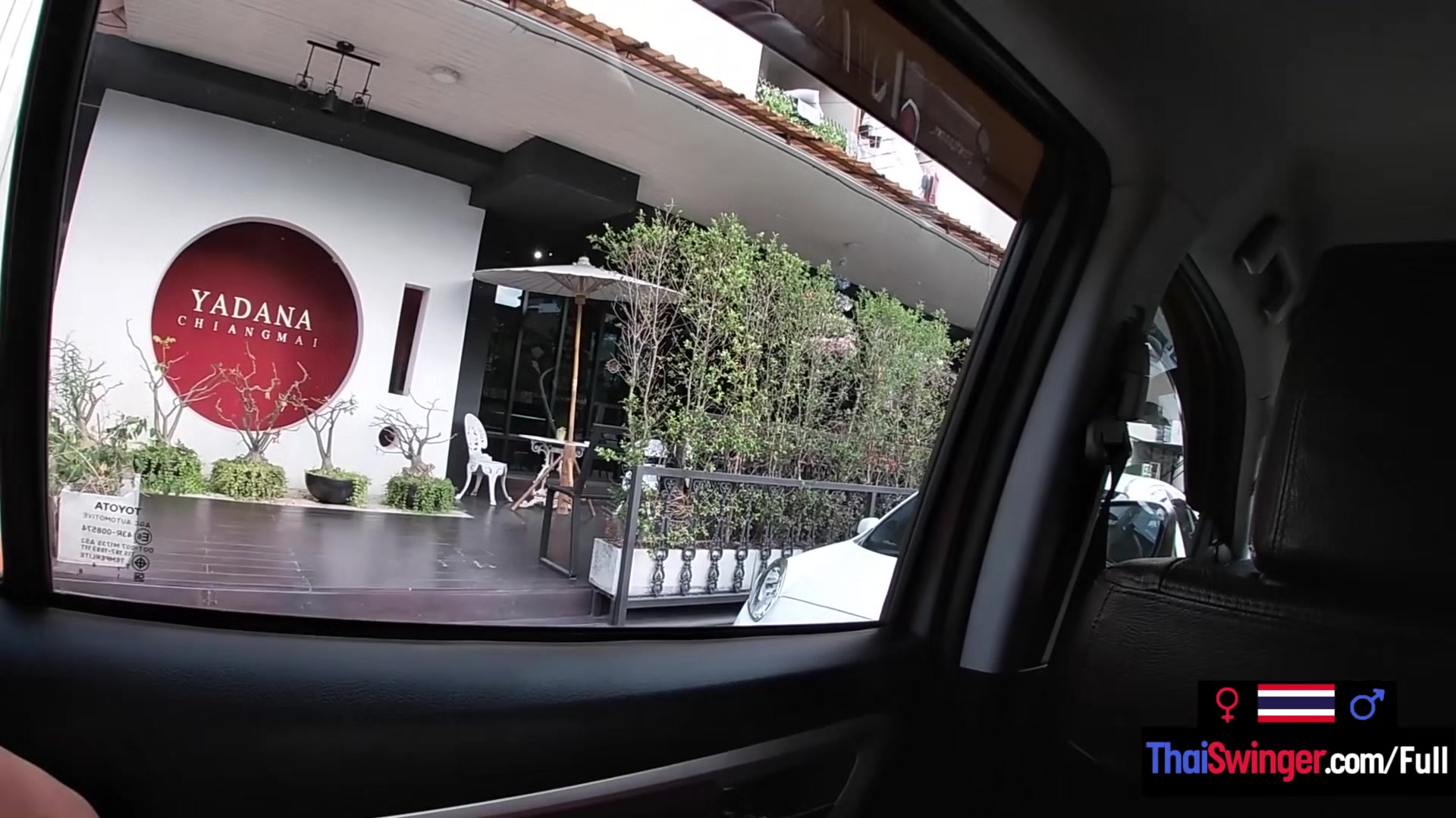 Amateur teen 18+ couple makes a trip in Thailand and fuck on location