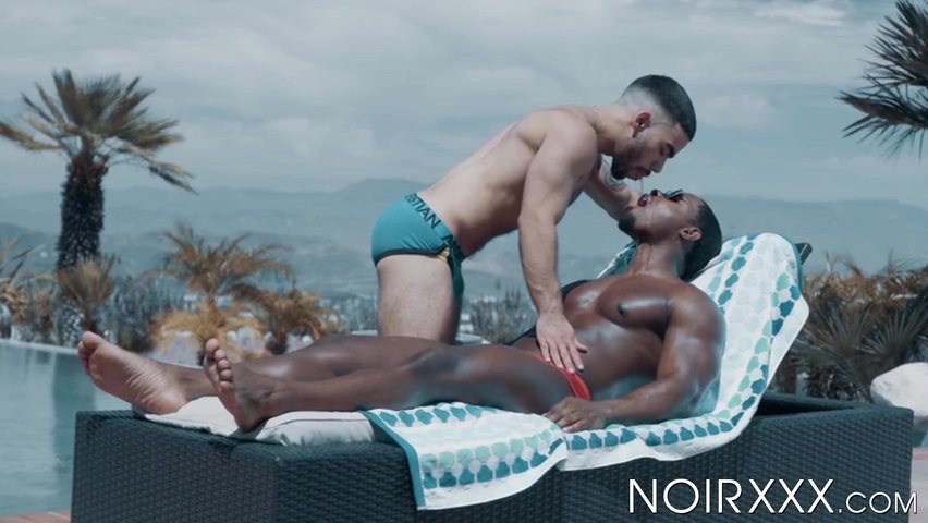 Hunk Takes Anal Bbc From Muscular - Reece Jackson, D Angelo Jackson And Papi Suave