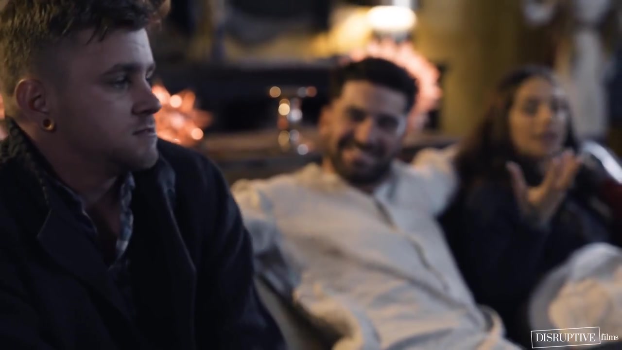 Ryan Jordan And Chris Damned In A Family That Shares
