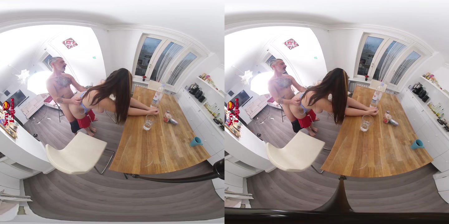 Spanish Tetona Teen Photoshoot BTS - perVRt
