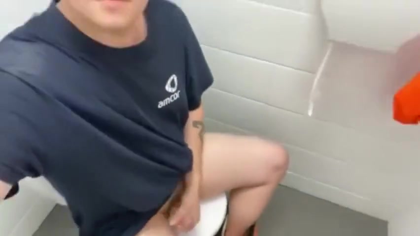 Ravikson - Hardcore Masturbation At Work. Day Two