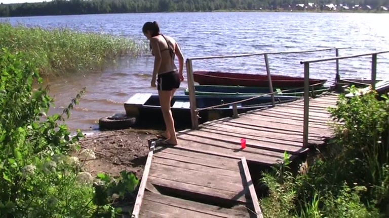 Russian hotty fucking and engulfing the ramrod on the river bank