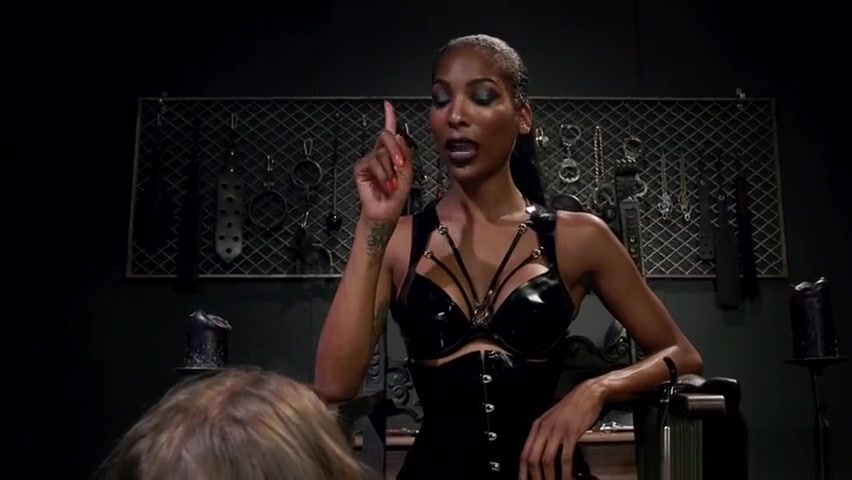 Busty ebony shemale anal fucks babe