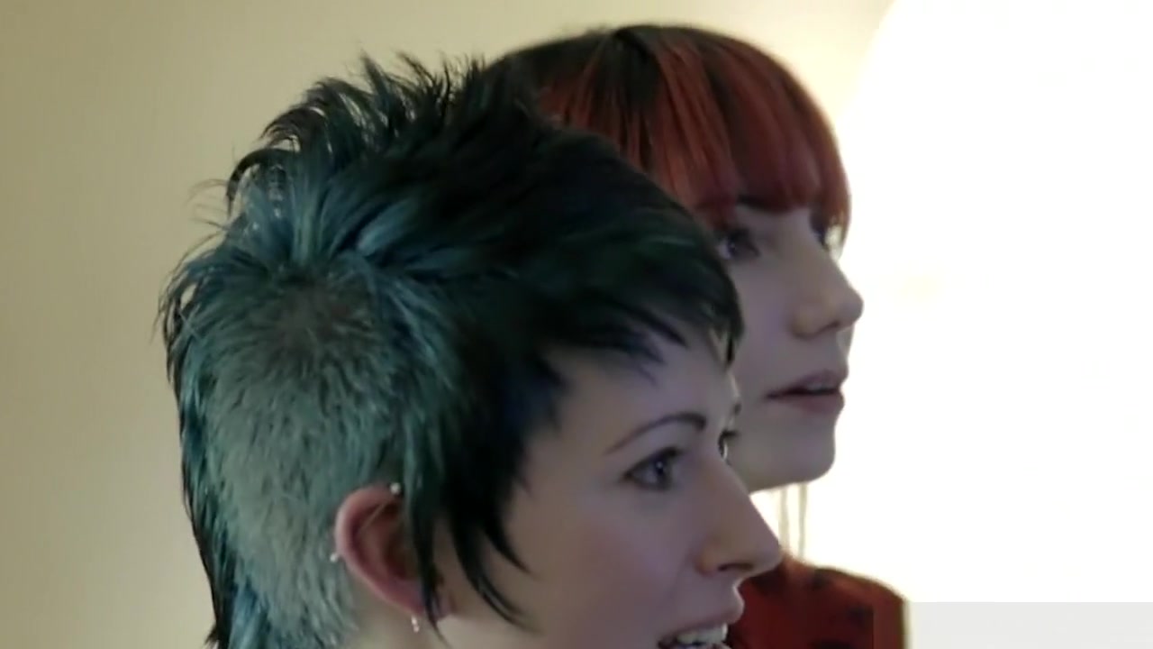 Alt lesbian tgirl nailed with strapon cock