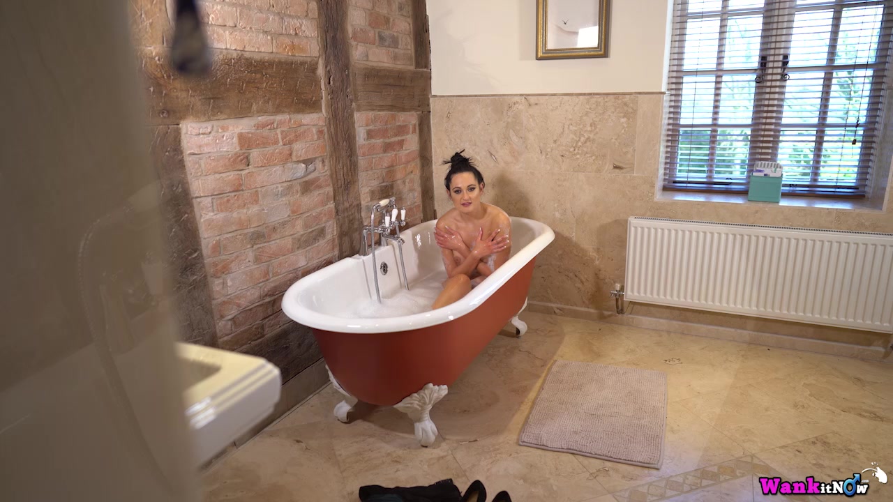 Bonnie - Got Yourself A Deal - Sexy Videos - WankitNow