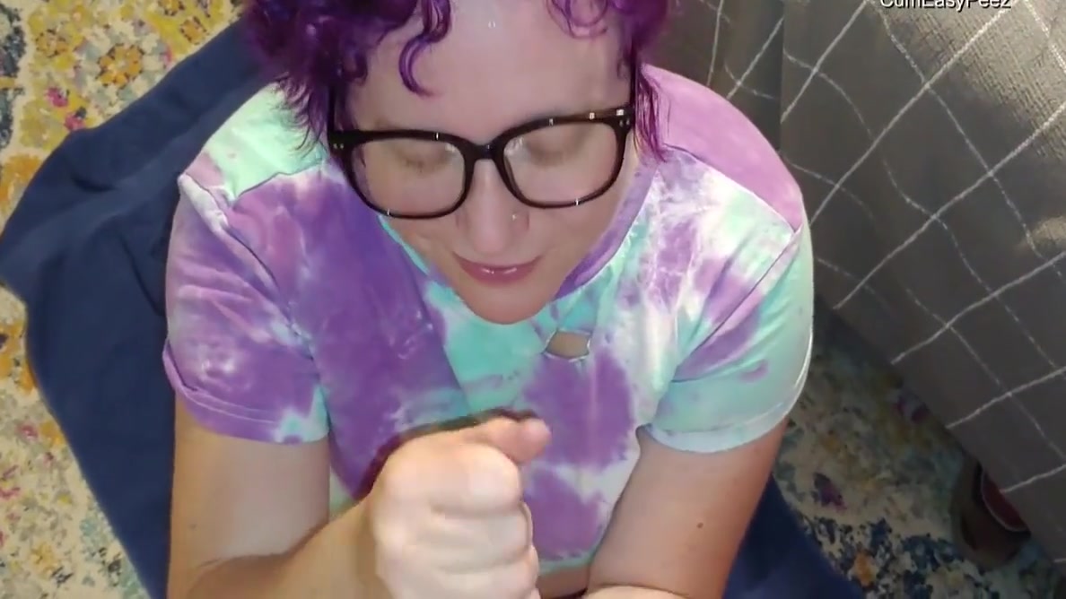Cute Cumslut Makes Him Cum On Her Face