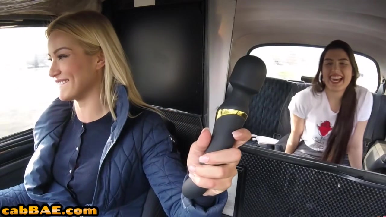 Busty european lesbian pussylicking cabbie on backseat