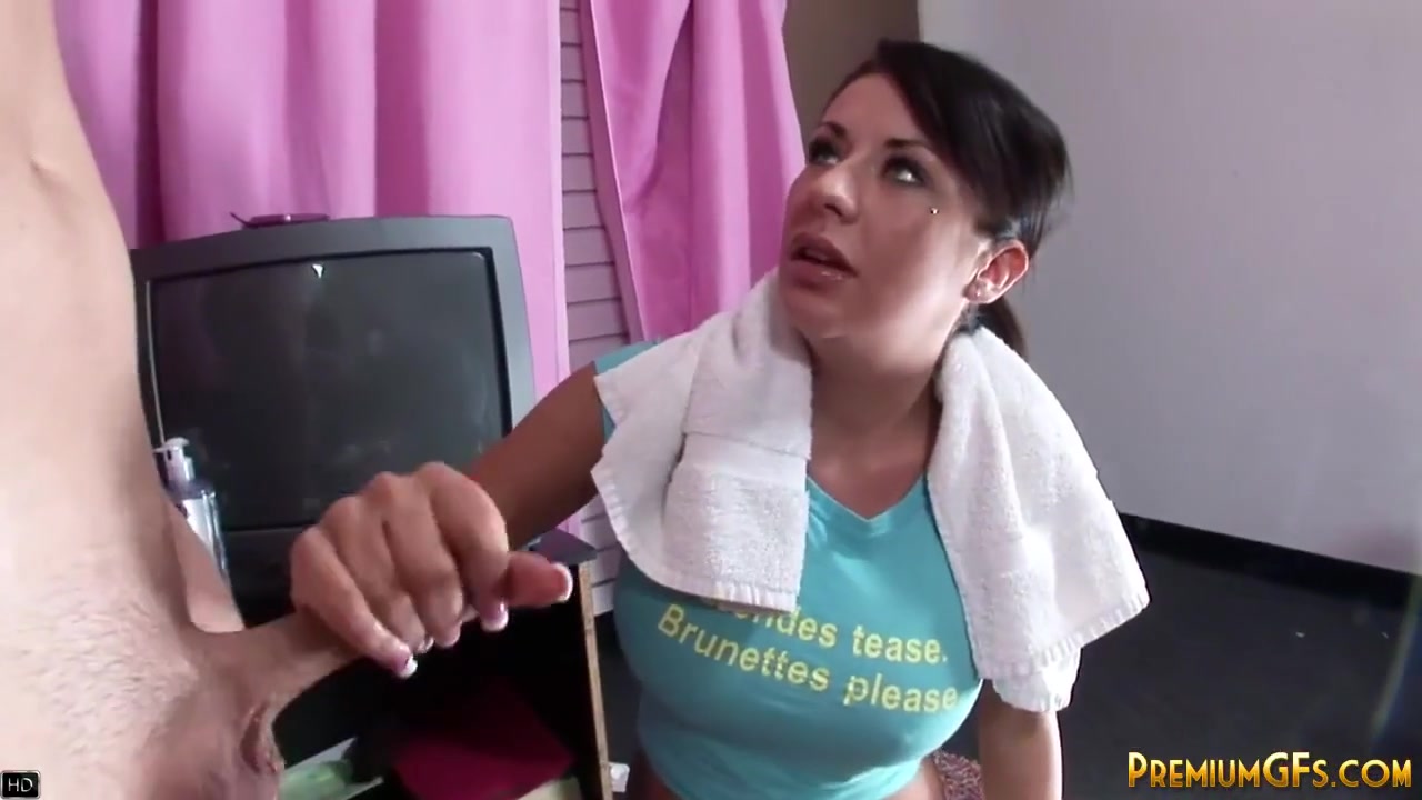 Handjob Slut With Isis Monroe