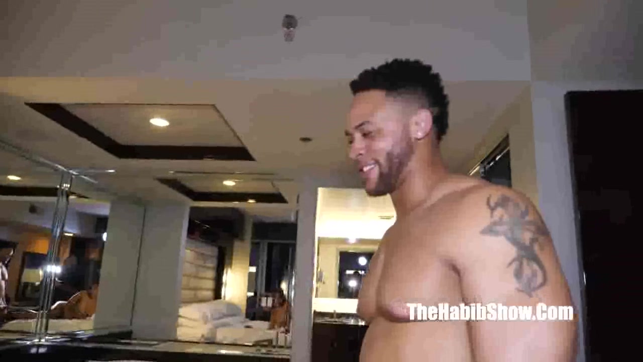 she taking bbc lightskinned freak big booty lizzy nut