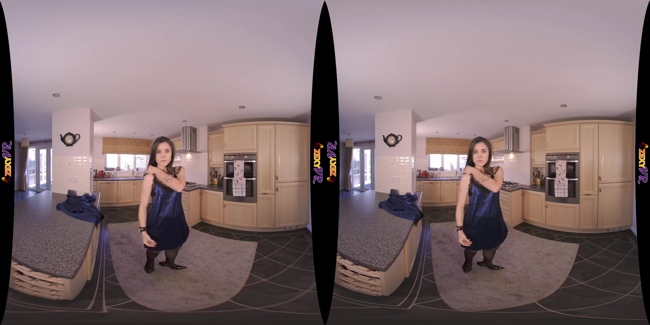 Hot In The Kitchen featuring Ella Jay - ZexyVR