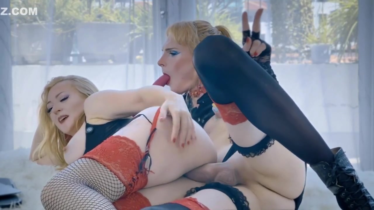 Live Fucking An Insatiable Pussy