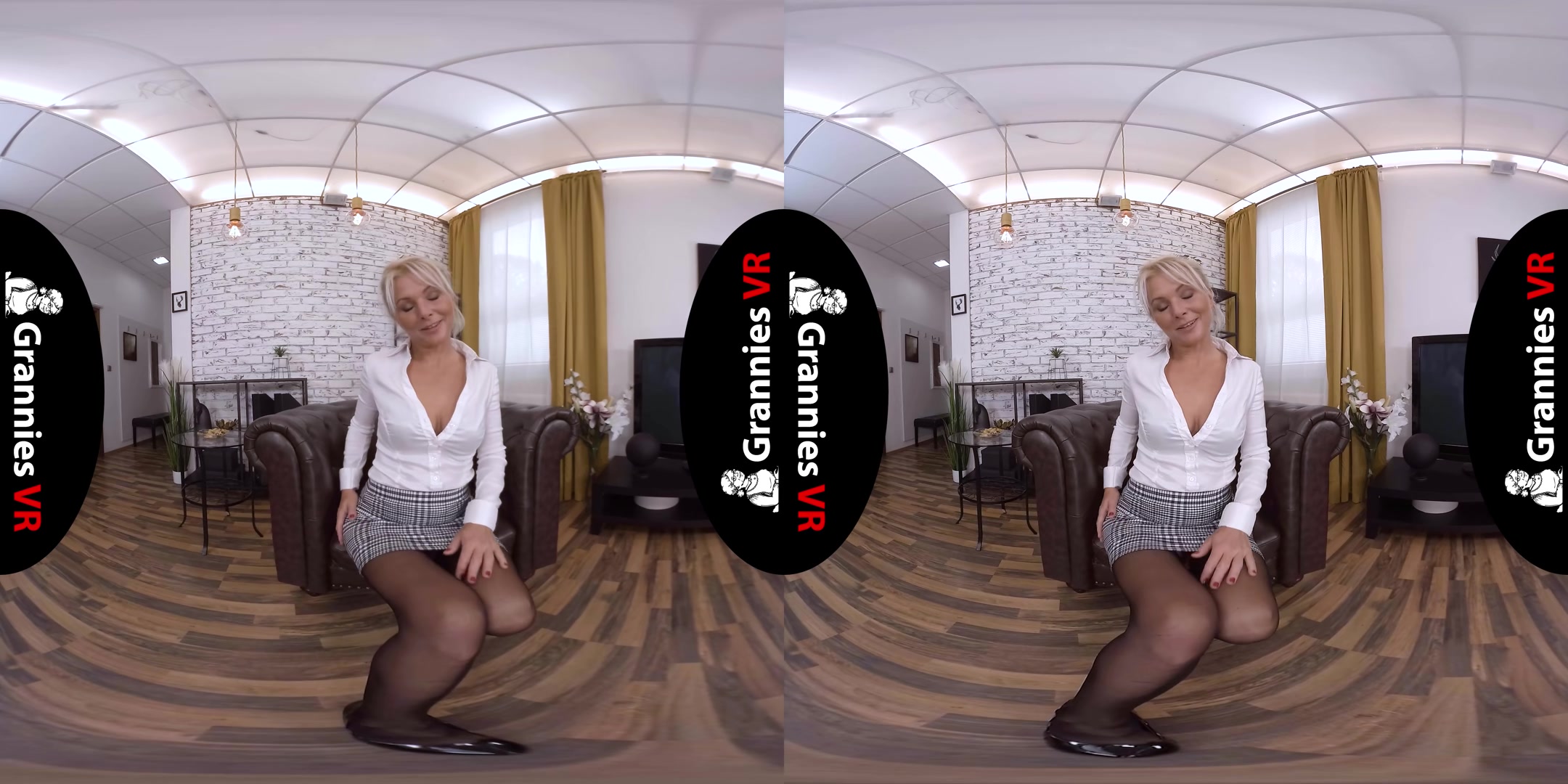 Kathy Anderson - Horny Woman and Her Toy - GranniesVR