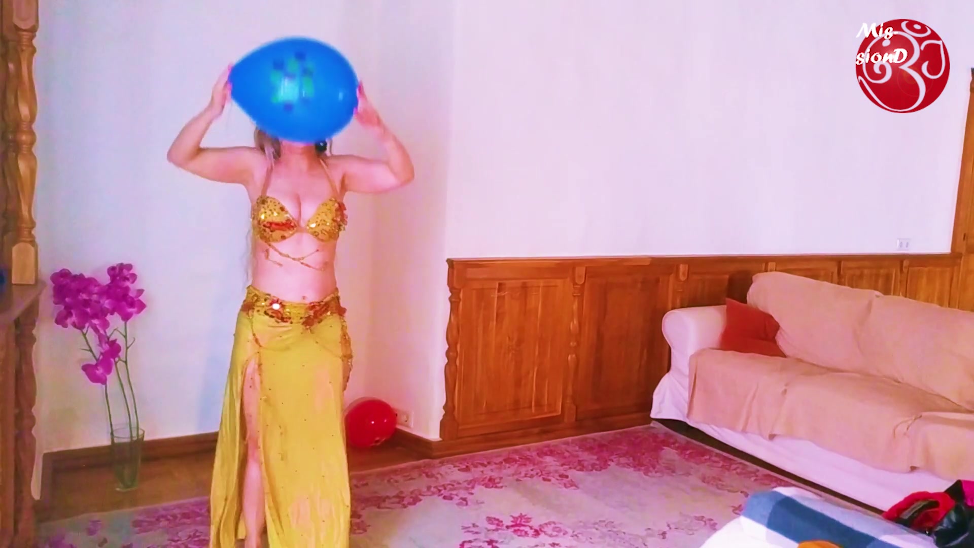 Balloons Goddess - Sex Movies Featuring Findom Goaldigger