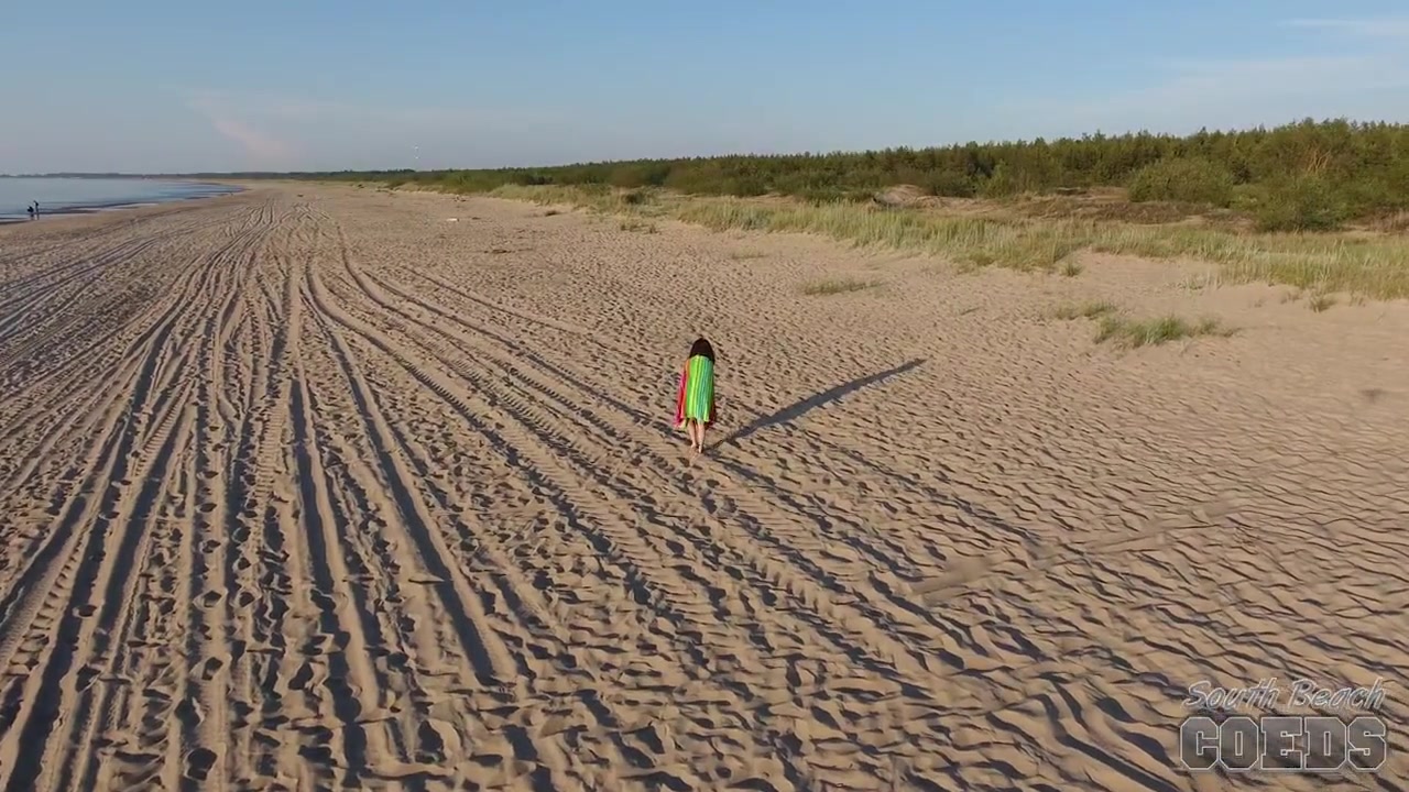19yo Virgin Sharlote Getting Naked And Masturbating Dp Anal Beads Peeing On The Beach - SouthBeachCoeds