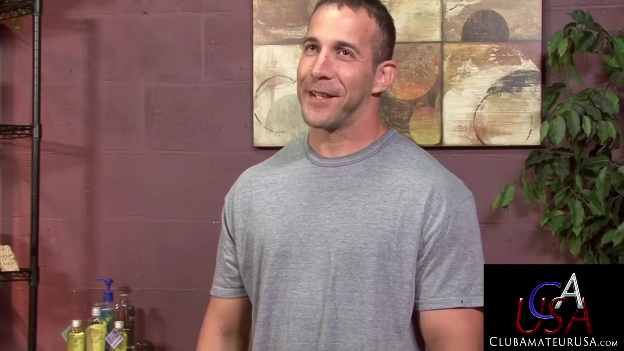 Muscular Max Licks Ass After Satisfying Cock Massage