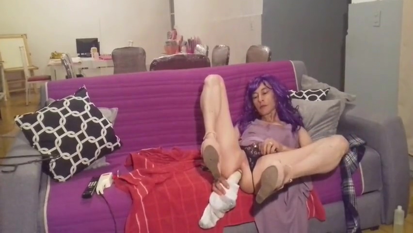 Sissy Make A Dildo With Condom