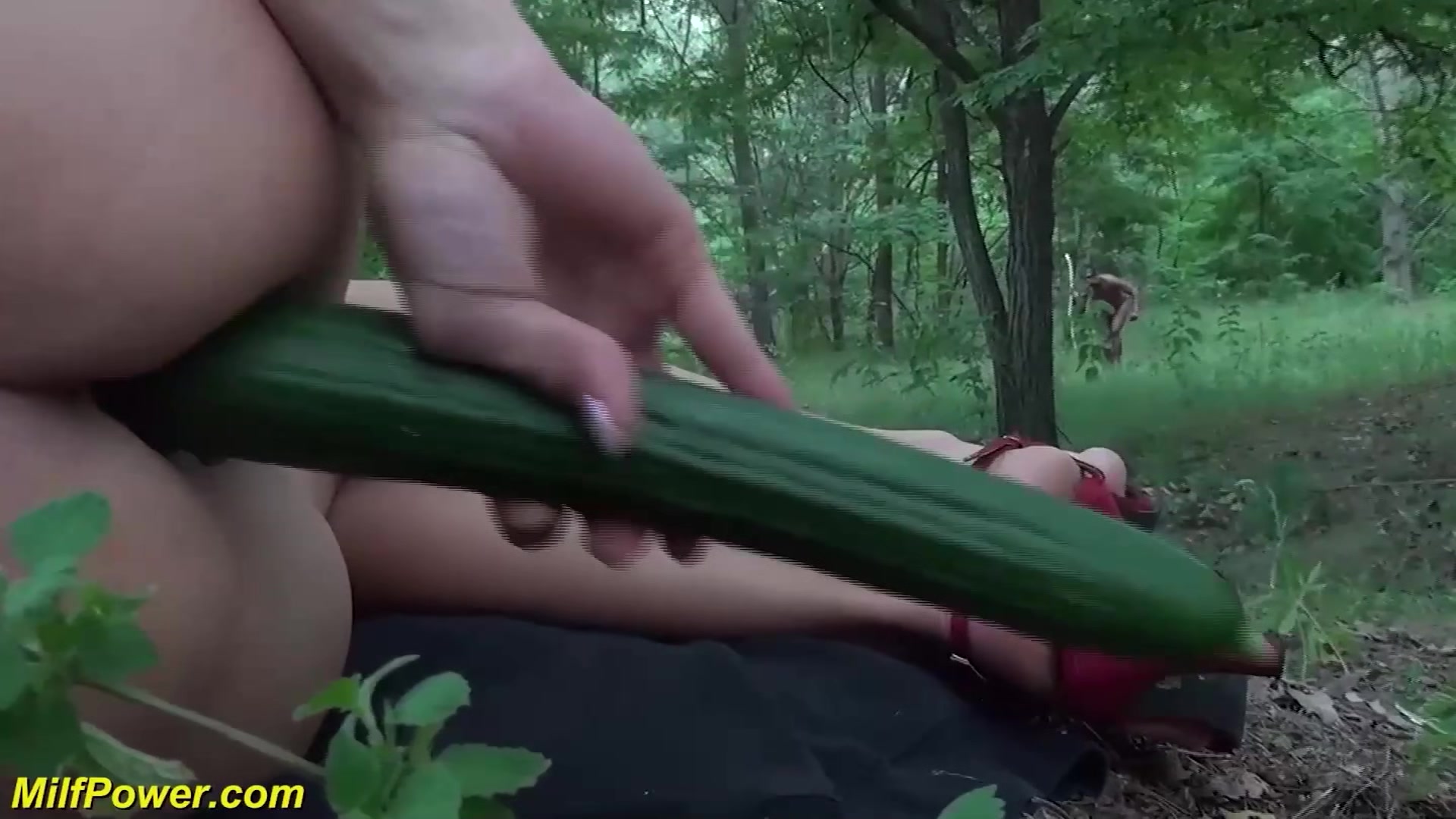 milf outdoor fucked by crazy bushman
