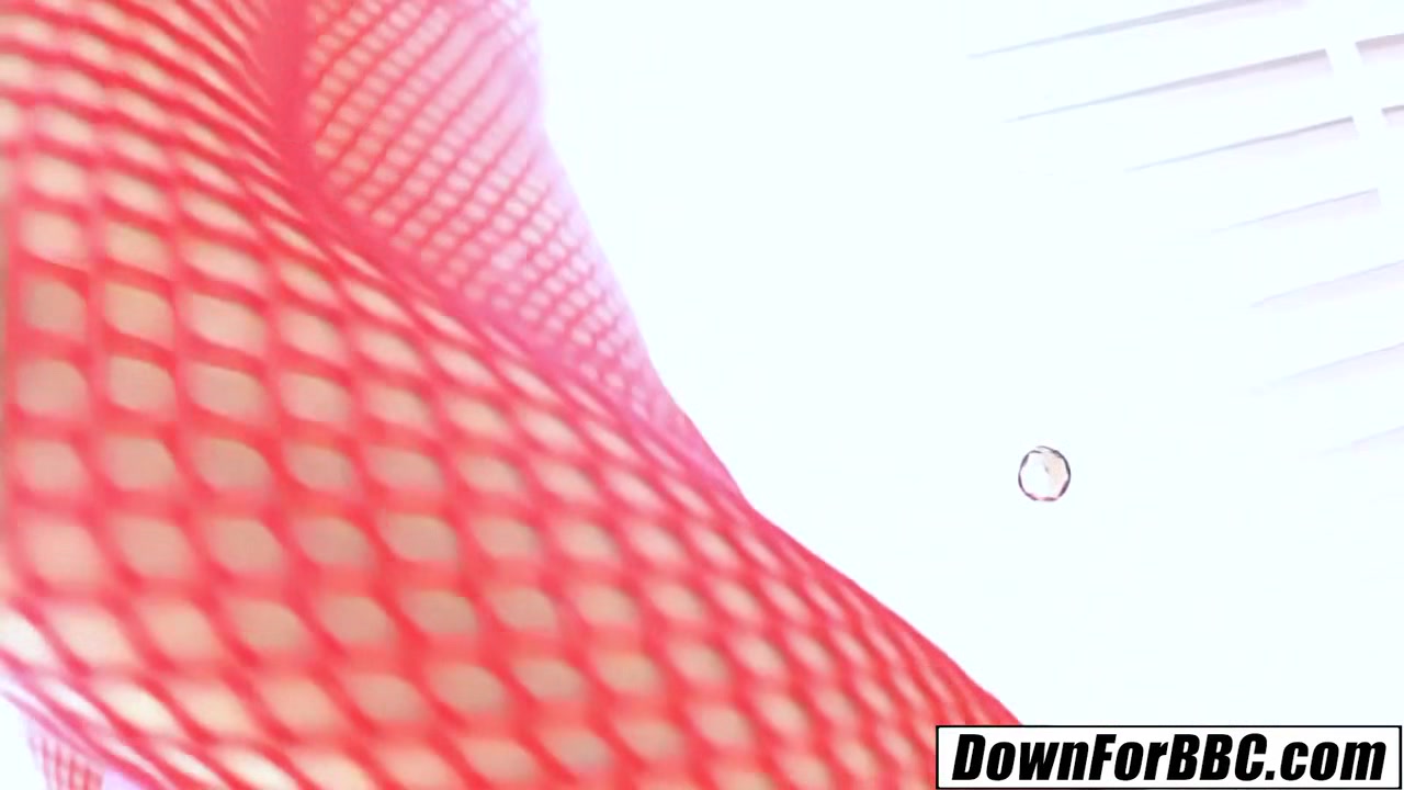 DOWN FOR BBC - Amber Rayne Sucking Of Multiple Big Dicks