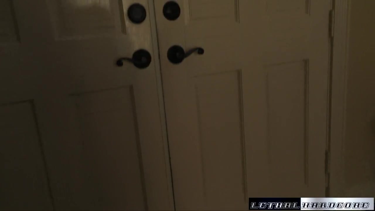 teen 18+ Avery Negotiates A Nookie Full Of Cream - LethalHardcore