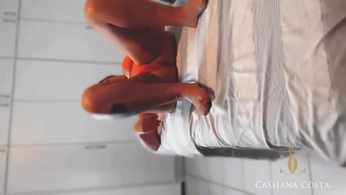 Cassiana Costa And Junior Carioca - Essa Massagem Tantrica Me Deixa Louca De Tesao Imaginando Eu Chupando Um Pau E Ele Metendo Esse Pau Dentro Da Minha Buceta . Www Com 15 Min