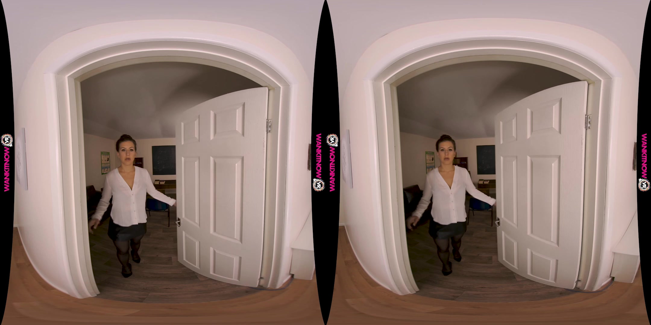 Picture Pervfect featuring Tindra Frost - WankitNowVR