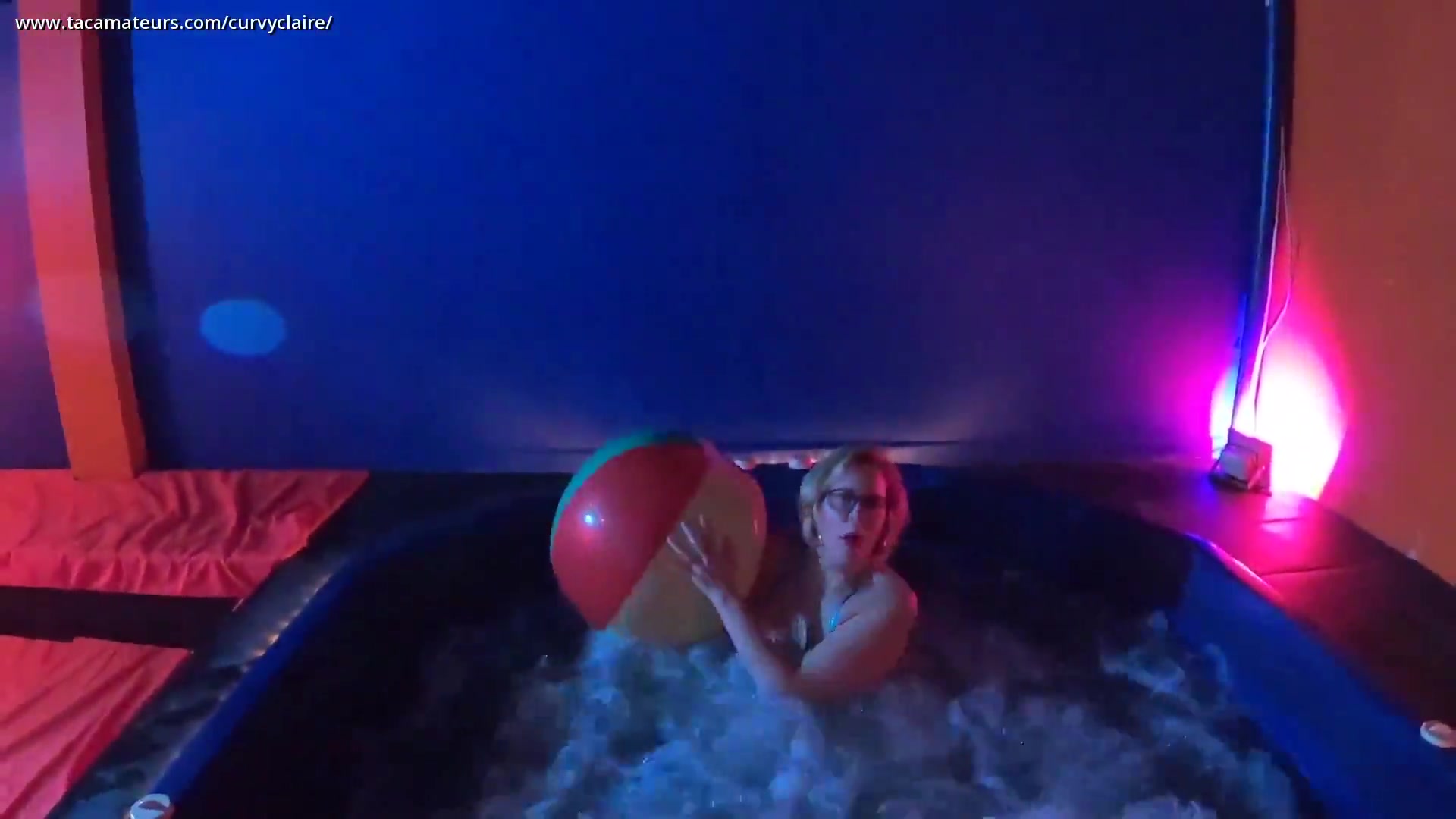 Bikini Hot Tub Pt3 - CurvyClaire