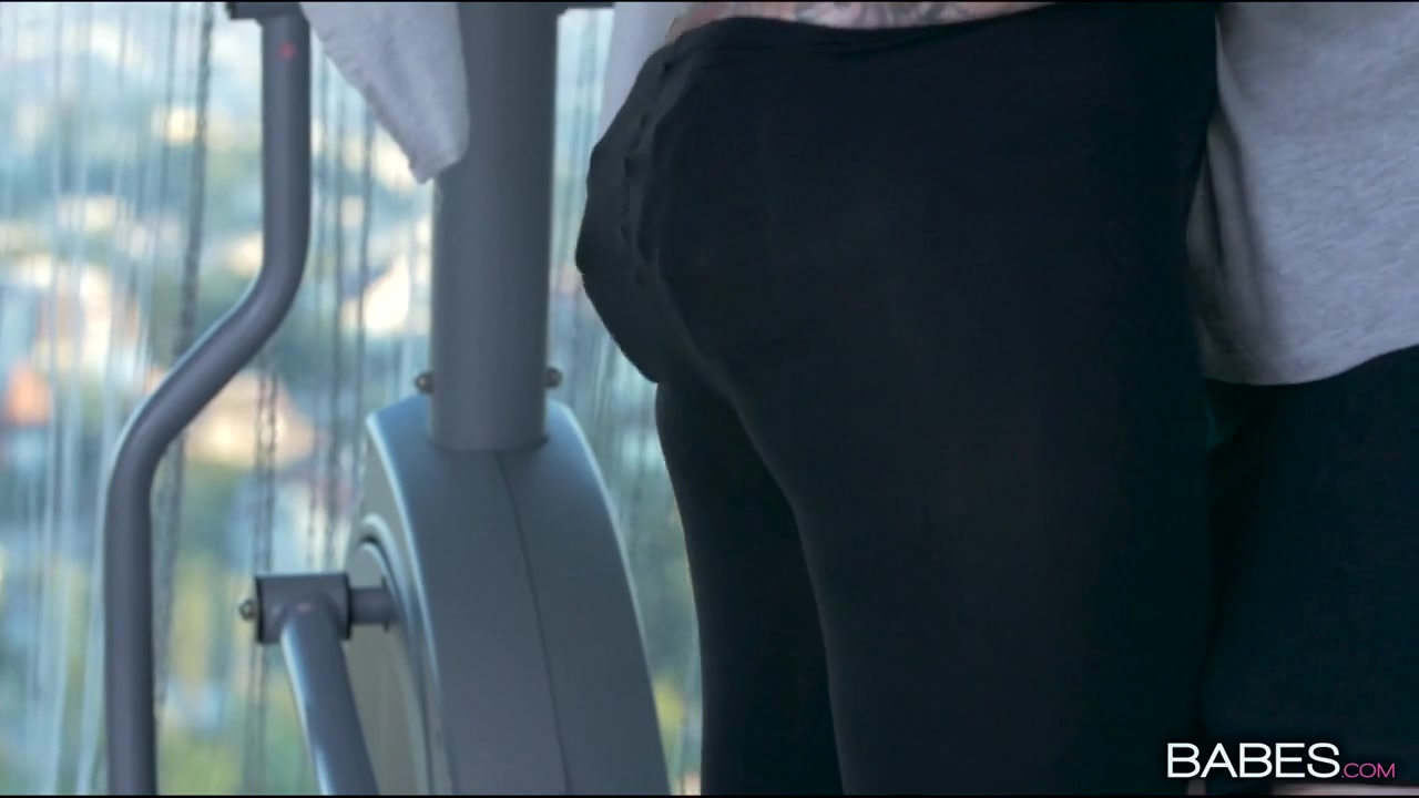 Emily Thorne in So Enticing - BabesNetwork
