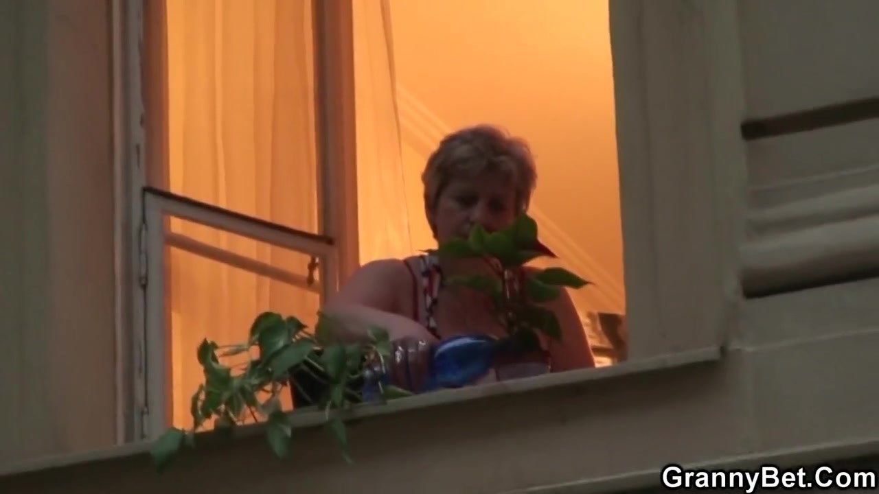 Mature Woman Riding Strangers Big Dick