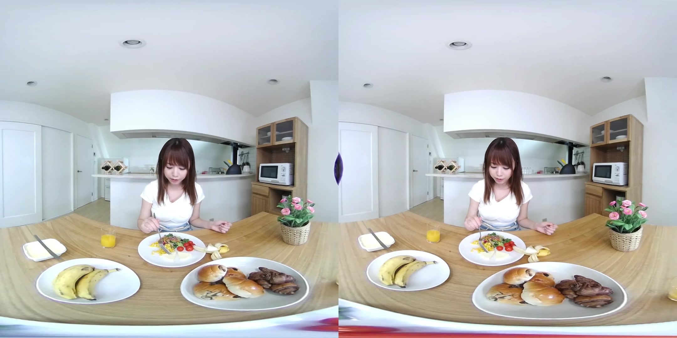 Akiho Yoshizawa - 1 Page of One Morning Living with Her - MAXING