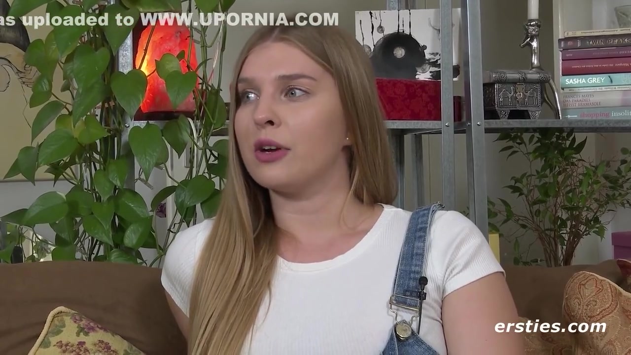 Ariel Prefers To Use Her Fingers When She Masturbates