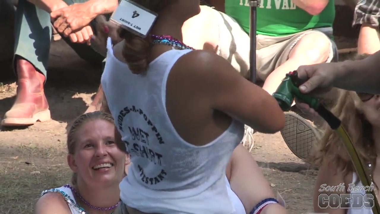 Camera Guy Cojones Video Coverage Of Nudes A Poppin 2011 2 Of 3 - SouthBeachCoeds