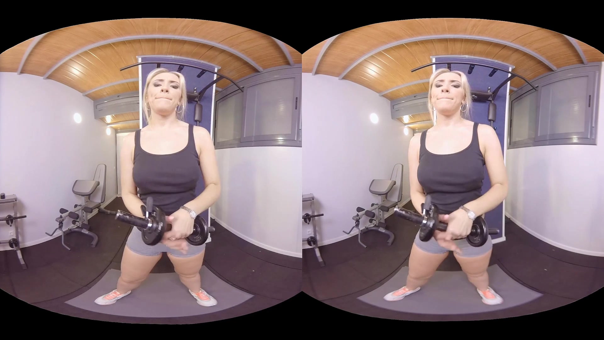 Karlie Simon in Fitness sex II - VirtualRealPorn