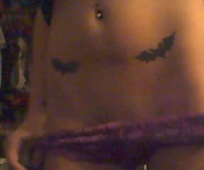 Elegant wench allows to film her sexy striptease