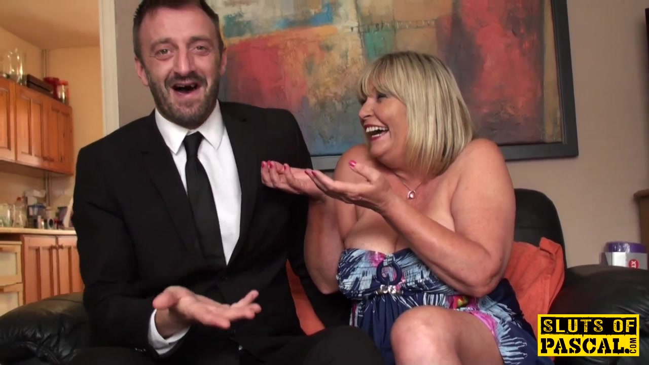Big british bdsm broad squirts during fucking