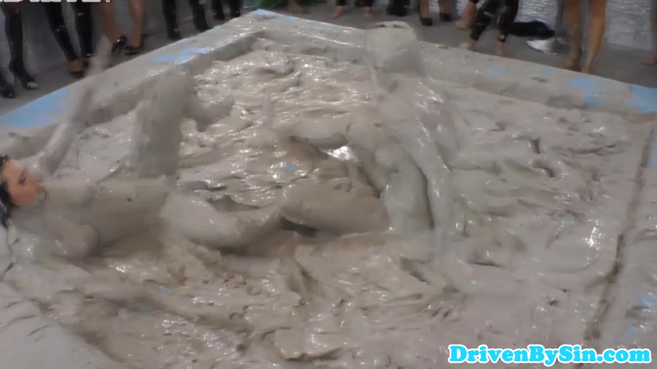 slick eurobabes mudwrestling