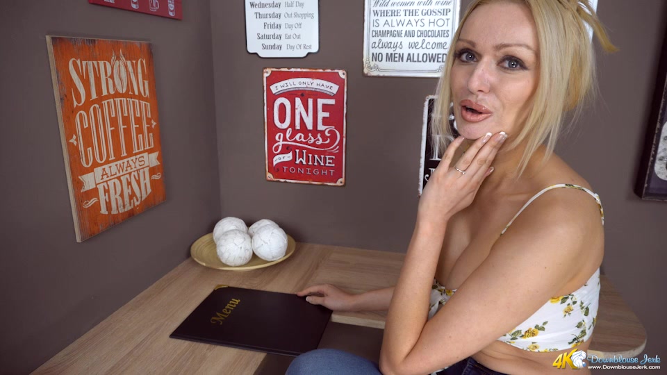 Flashing Milf - DownblouseJerk