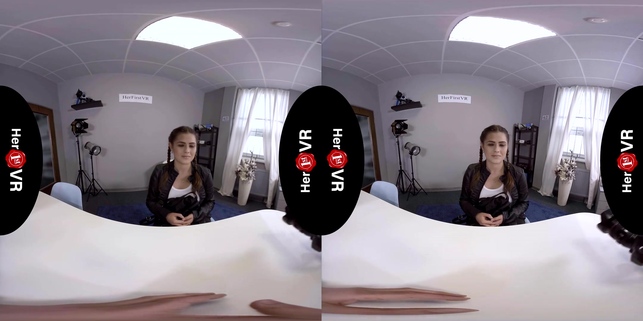 Catherine - First VR Casting - Thick Solo Model Fingering