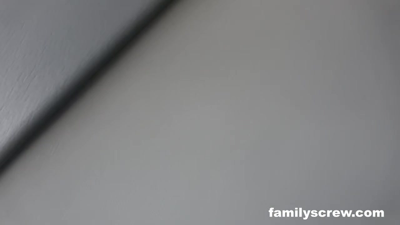 5x Loved ones Sticking together outside - Adultprime